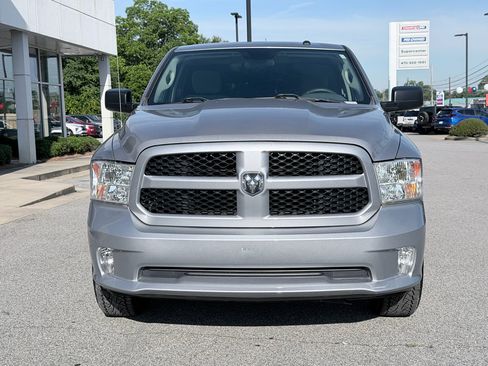 Used 2019 RAM 1500 Express RWD image 3