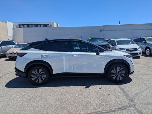 Used 2024 Nissan Ariya AWD image 2