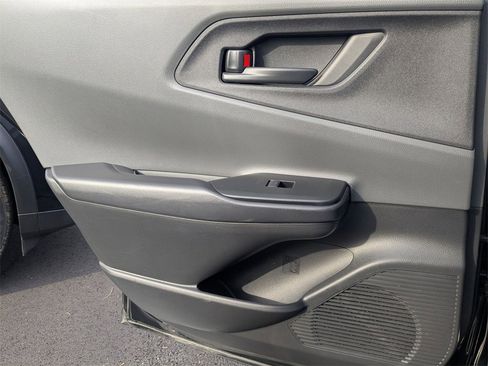 Used 2025 Toyota Prius LE image 26