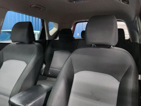 Used 2022 Kia Soul LX image 10