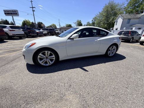 Used 2010 Hyundai Genesis 2.0T RWD image 26