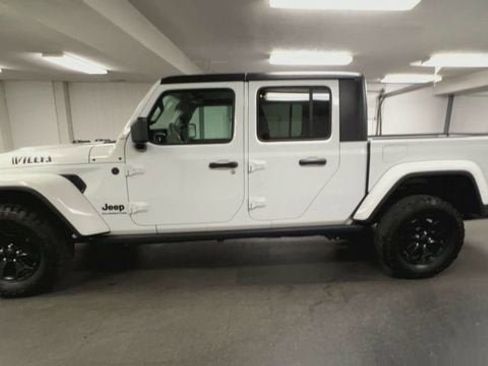 Used 2021 Jeep Gladiator Sport AWD/4WD image 5