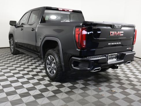 Used 2024 GMC Sierra 1500 AT4 w/ Technology Package image 6