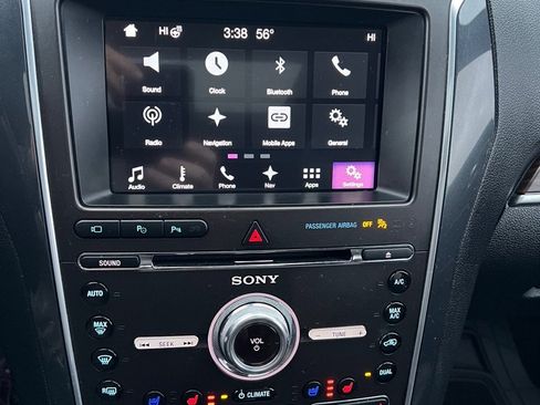 Used 2017 Ford Explorer Limited w/ Equipment Group 301A image 39