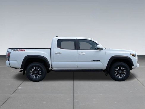 Used 2023 Toyota Tacoma TRD Off-Road w/ TRD Premium Off Road Package AWD/4WD image 6