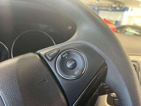 Used 2021 Honda HR-V LX image 22