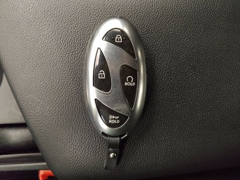 Used 2025 Hyundai Elantra Sport FWD image 32