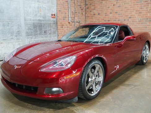 Used 2007 Chevrolet Corvette Coupe RWD image 18
