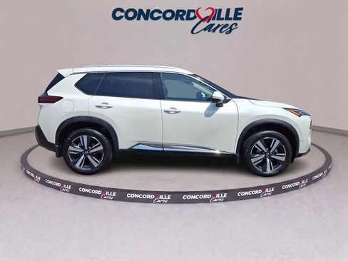 Certified 2023 Nissan Rogue SL w/ SL Premium Package AWD/4WD image 8