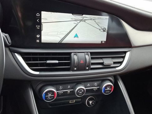 Used 2023 Alfa Romeo Giulia Veloce image 28