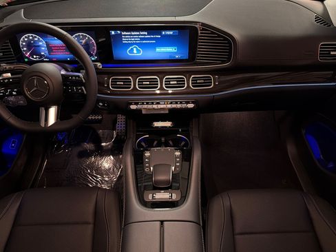 New 2026 Mercedes-Benz GLS 450 4MATIC image 12