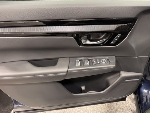 Used 2025 Honda CR-V EX-L image 22