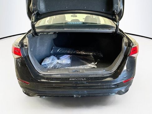 New 2025 Nissan Sentra SR w/ Midnight Edition image 27