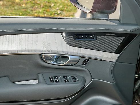 New 2026 Volvo XC90 B5 Ultra w/ Protection Package image 11