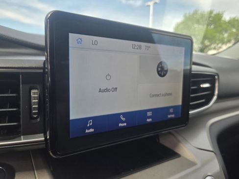 Used 2023 Ford Explorer XLT w/ Equipment Group 202A RWD image 17