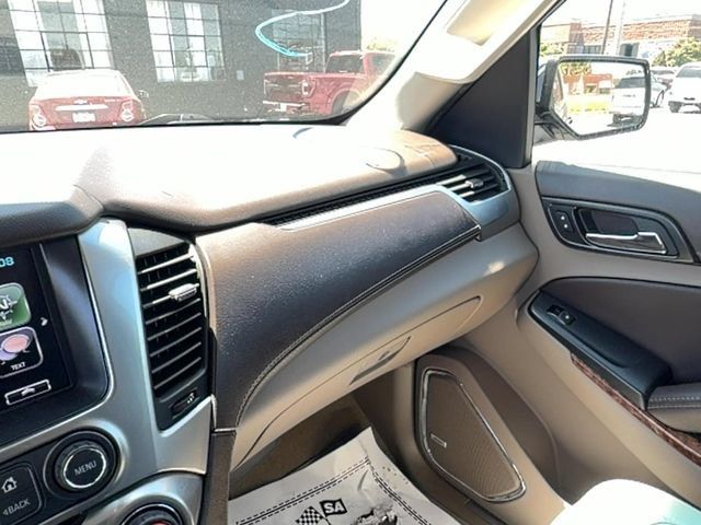 Used 2018 Chevrolet Suburban Premier AWD/4WD image 24