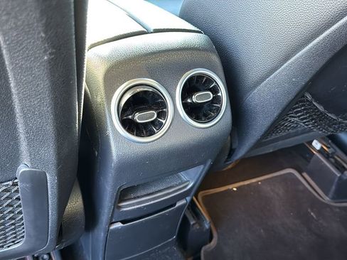 Used 2021 Mercedes-Benz GLB 250 image 15