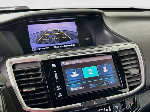 Used 2016 Honda Accord Touring image 23