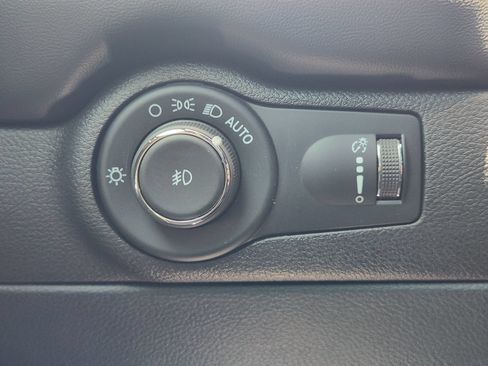 Used 2023 Dodge Durango R/T RWD image 22
