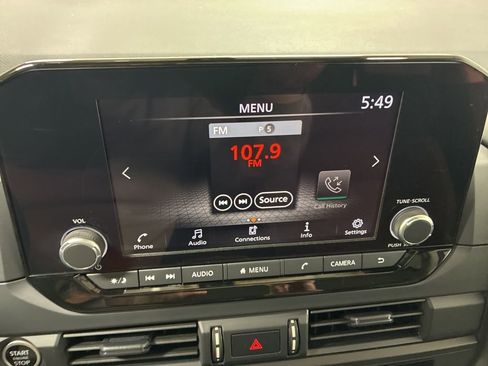 Used 2024 Nissan Pathfinder S image 13