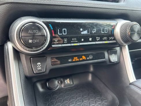 Used 2024 Toyota RAV4 XLE FWD image 26
