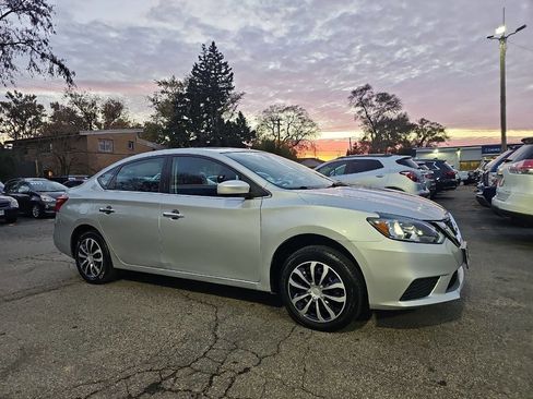Used 2018 Nissan Sentra S image 6