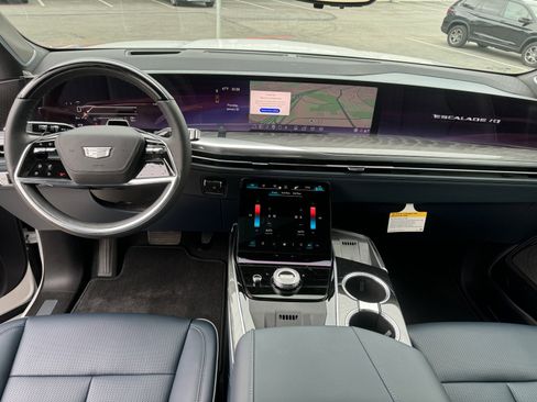 New 2025 Cadillac Escalade IQ Sport 2 image 20