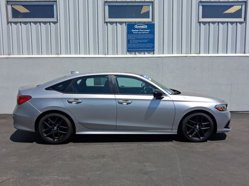 Used 2024 Honda Civic Sport image 9