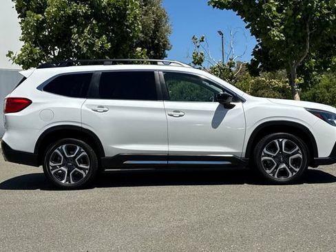 Used 2024 Subaru Ascent Limited AWD/4WD image 3