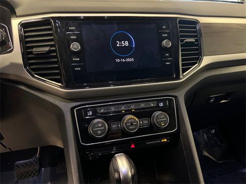 Certified 2023 Volkswagen Atlas SE image 25