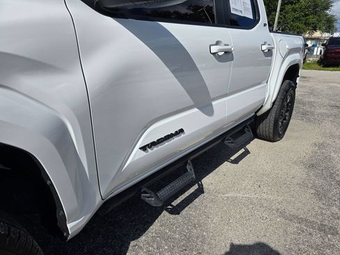 Used 2024 Toyota Tacoma SR5 AWD/4WD image 11
