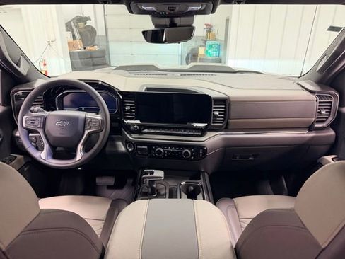 Certified 2025 Chevrolet Silverado 1500 ZR2 w/ Technology Package image 22