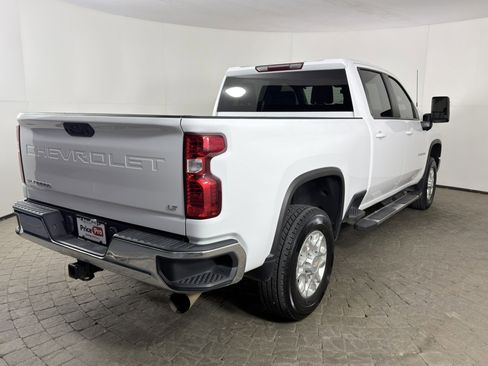 Used 2023 Chevrolet Silverado 2500 LT w/ Convenience Package AWD/4WD image 5