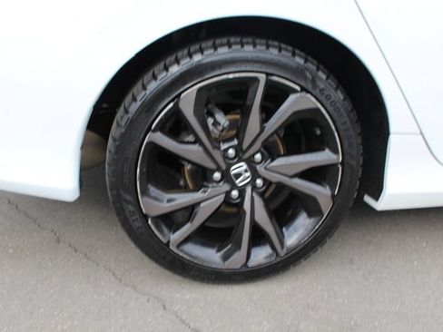 Used 2020 Honda Civic Sport image 11