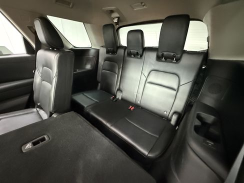Used 2023 Nissan Pathfinder SL AWD/4WD image 23