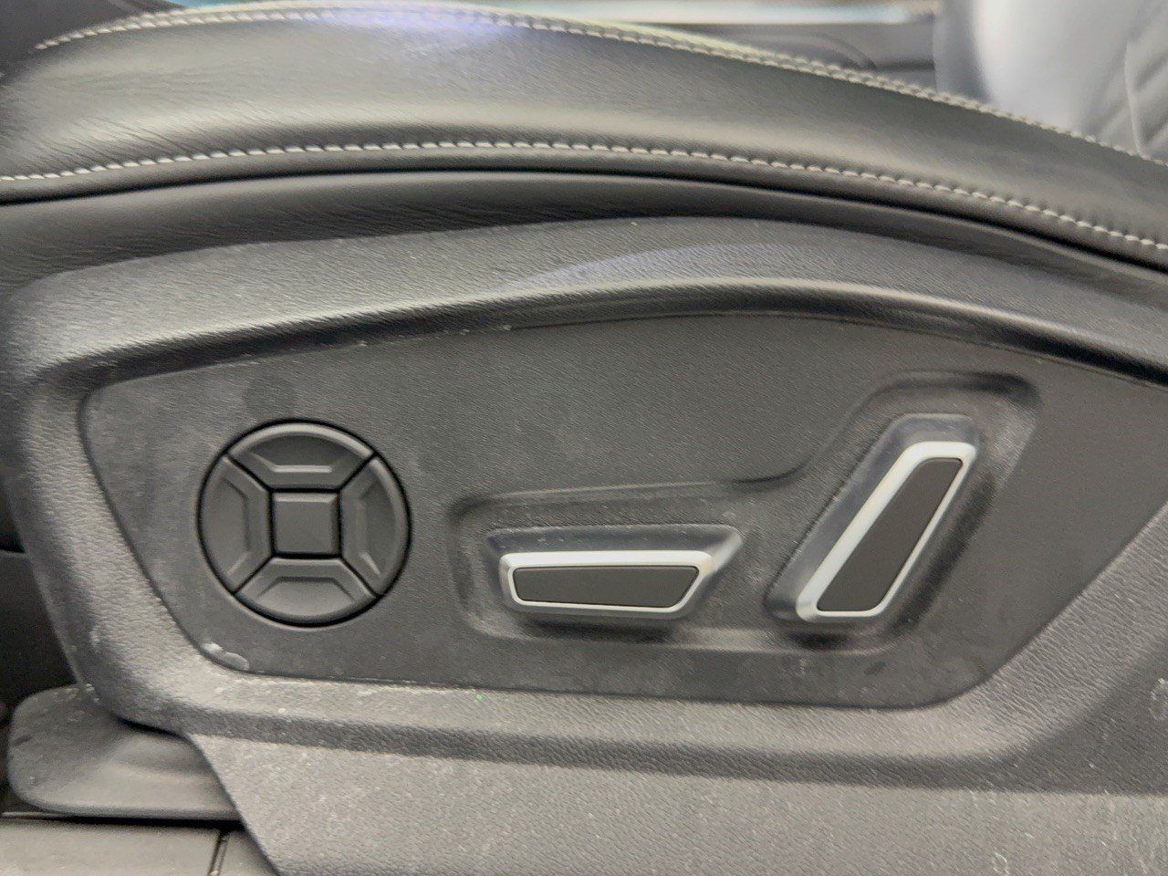 Used 2023 Audi SQ8 Premium Plus AWD/4WD image 16