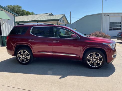 Used 2018 GMC Acadia Denali w/ Technology Package AWD/4WD image 2