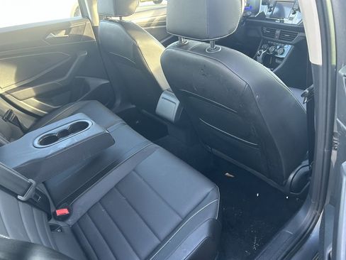 Used 2024 Volkswagen Jetta SE image 12