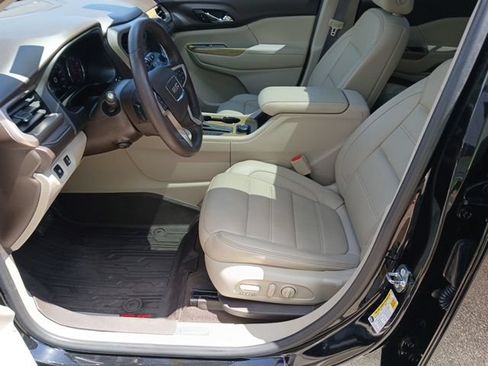 Used 2018 GMC Acadia Denali w/ Technology Package AWD/4WD image 35