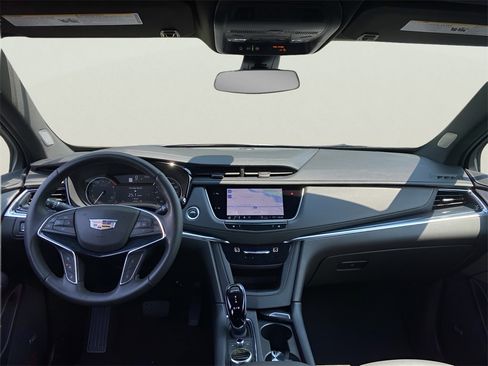 Certified 2024 Cadillac XT5 Premium Luxury image 17