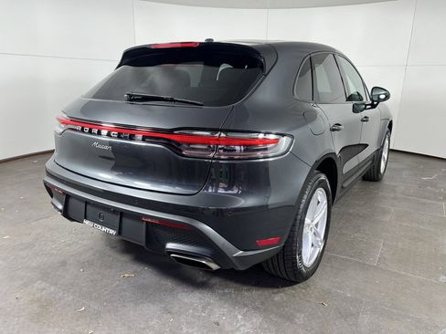 Certified 2025 Porsche Macan image 7