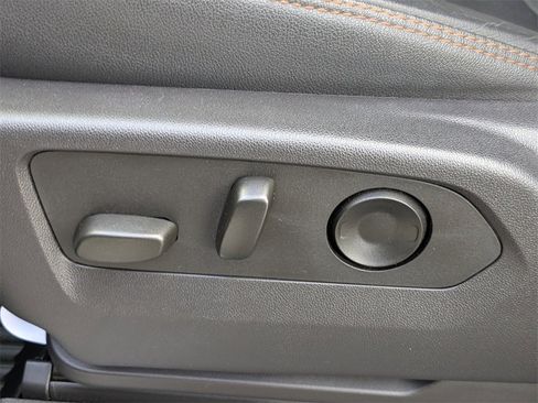 Used 2024 GMC Sierra 2500 AT4 w/ AT4 Premium Plus Package image 20