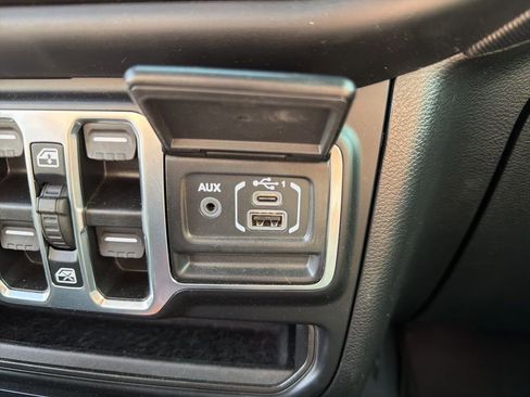 Used 2021 Jeep Gladiator Sport w/ Quick Order Package 24Q 80Th AWD/4WD image 44
