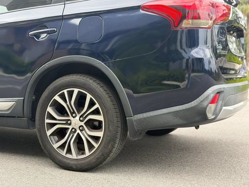 Used 2018 Mitsubishi Outlander SE FWD image 8