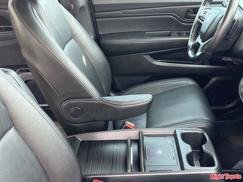 Used 2025 Honda Odyssey EX-L image 12
