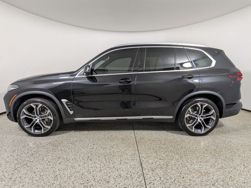 Used 2024 BMW X5 xDrive40i w/ Parking Assistance Package AWD/4WD image 4