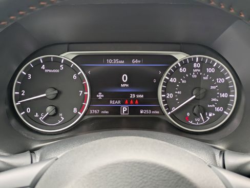 Used 2024 Nissan Sentra SR w/ SR Premium Package image 10