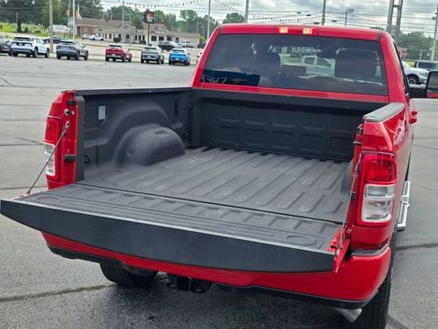 Used 2024 RAM 2500 Big Horn w/ Sport Appearance Package AWD/4WD image 13