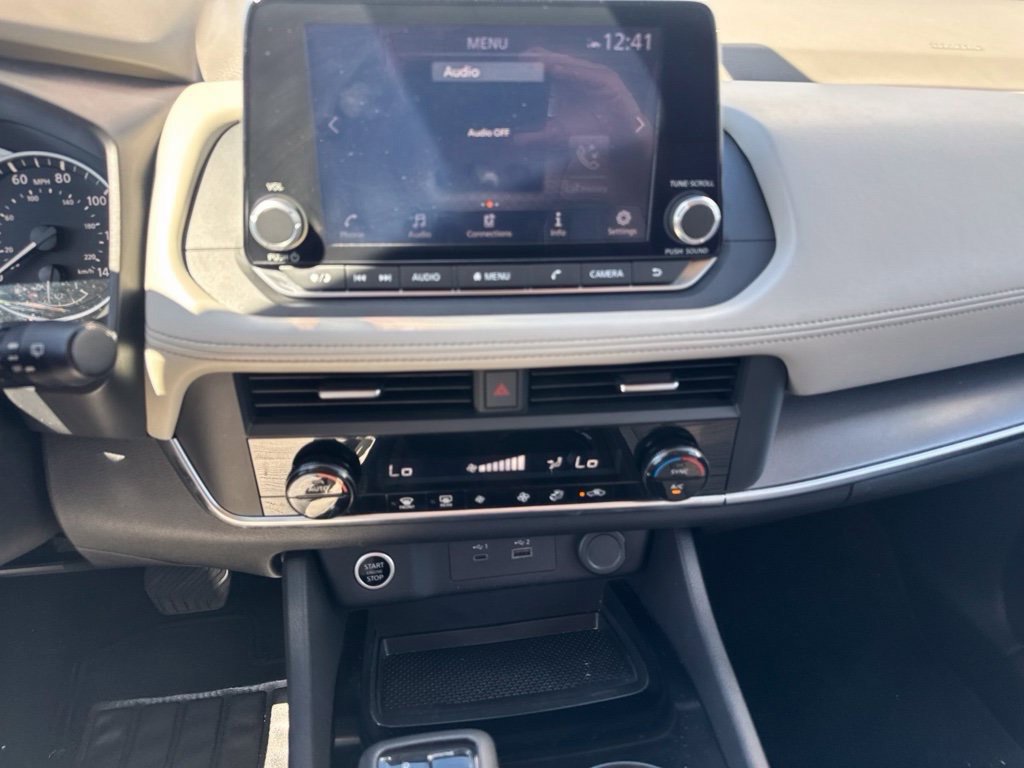 Used 2023 Nissan Rogue SV FWD image 22