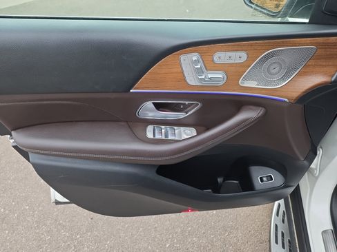 Used 2021 Mercedes-Benz GLS 450 4MATIC image 13